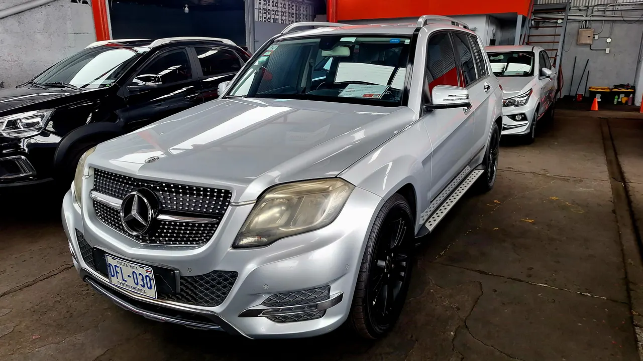 Photo 1 of 2013 Mercedes-Benz GLK for sale (plate DFL030)