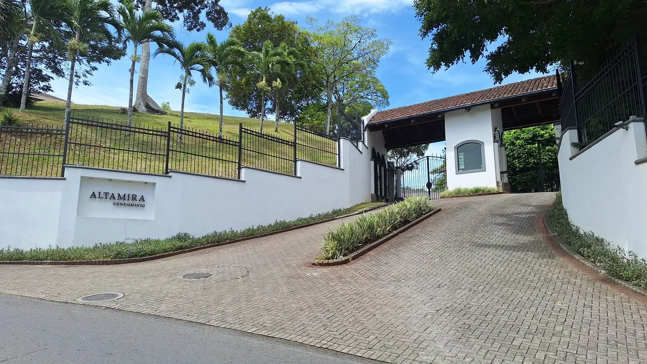 Photo 1 of Land for sale in San José