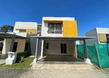 Fotografía 1 de Venta de casa en Santa Ana, San José