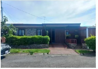 Fotografía 1 de Venta de casa en Turrialba, Cartago
