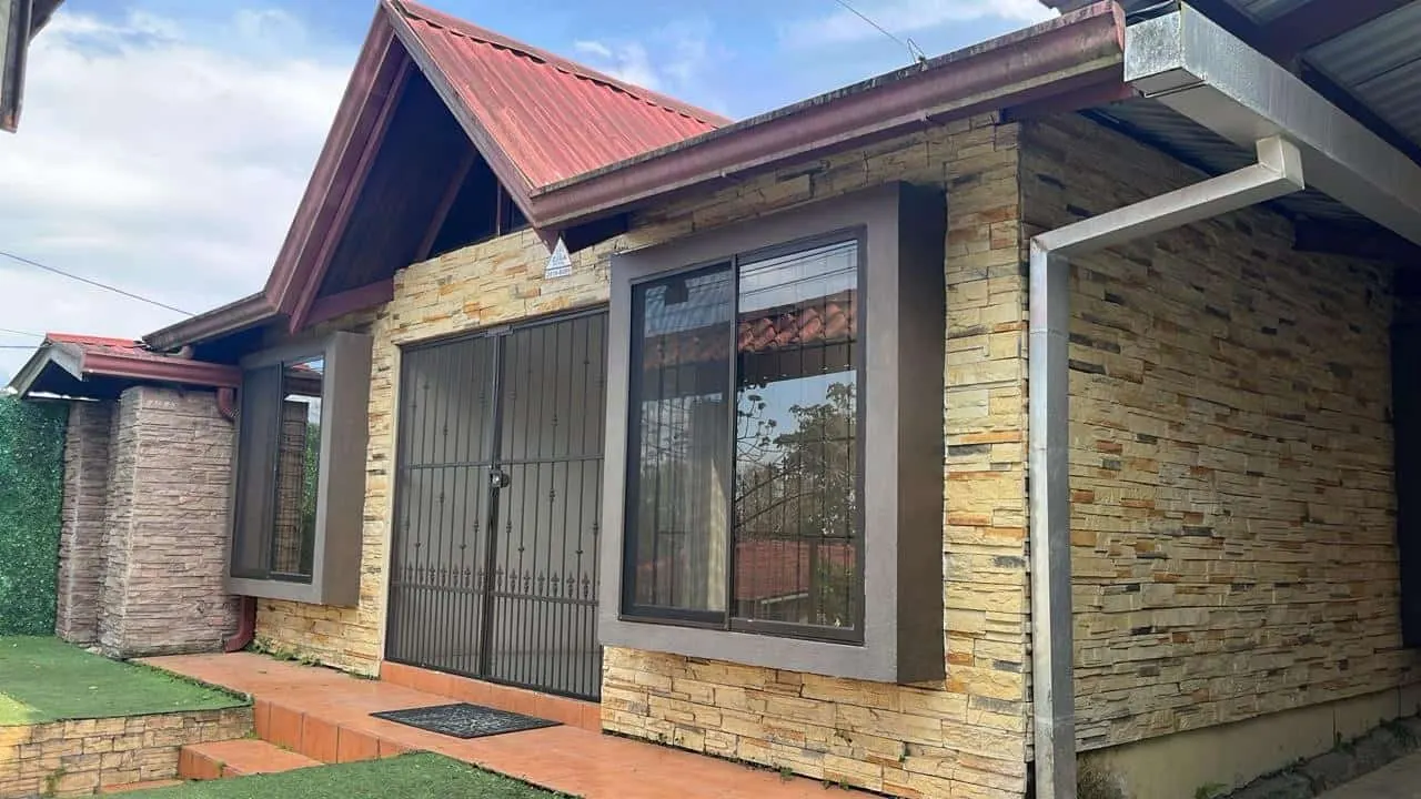 Fotografía 1 de Venta de casa en Agua Zarcas, San Carlos, Alajuela