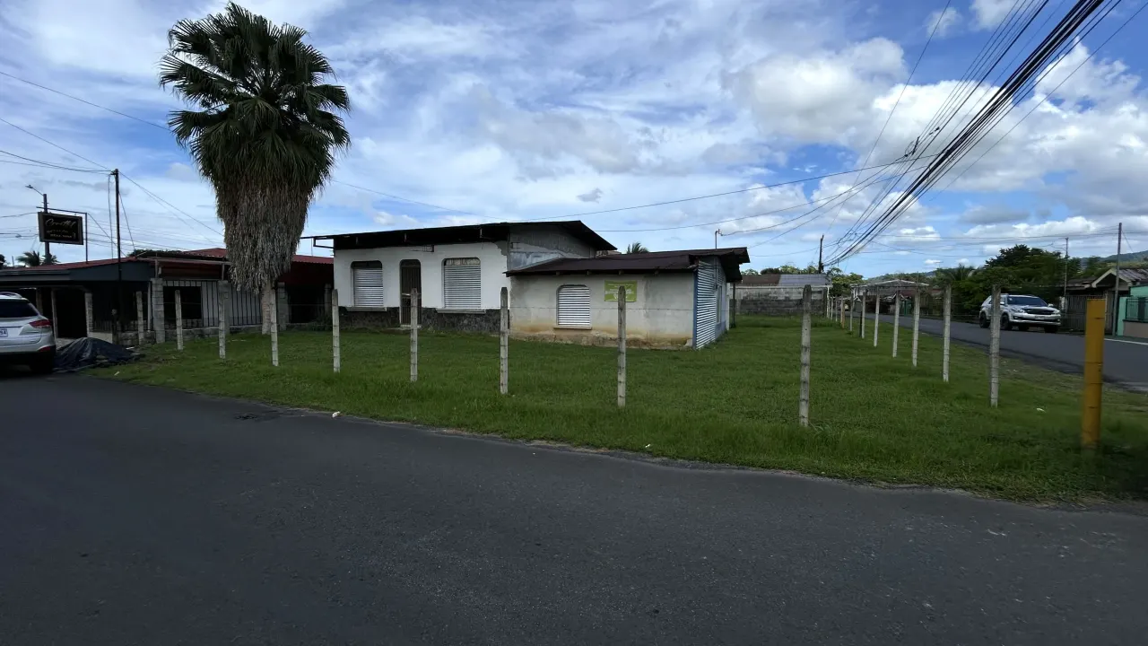 Photo 1 of House or apartment auction in SIQUIRRES, Limón