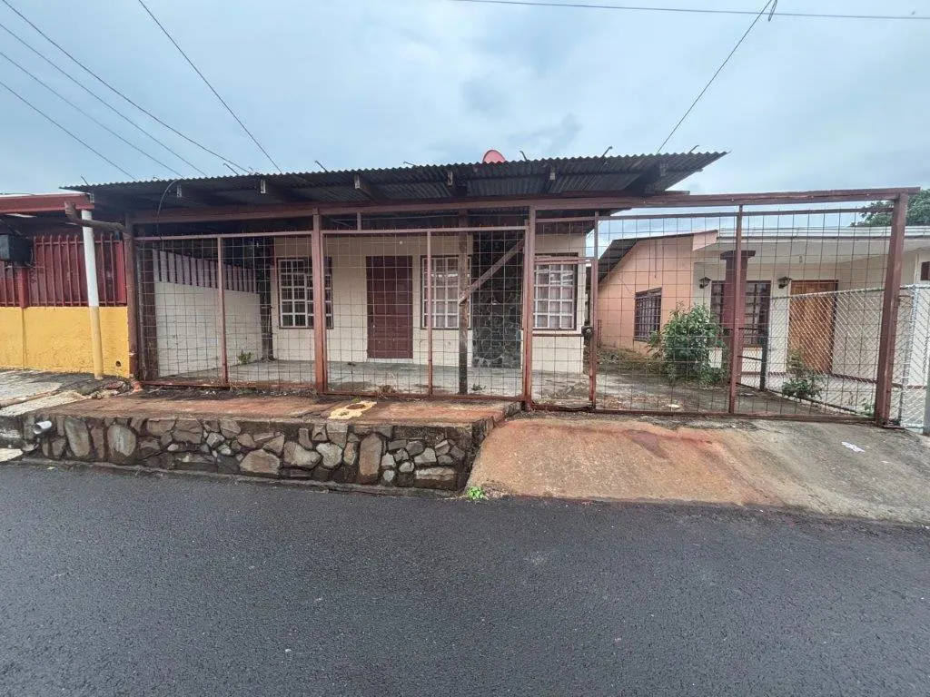 Fotografía 1 de Remate bancario de casa en Naranjo, Alajuela