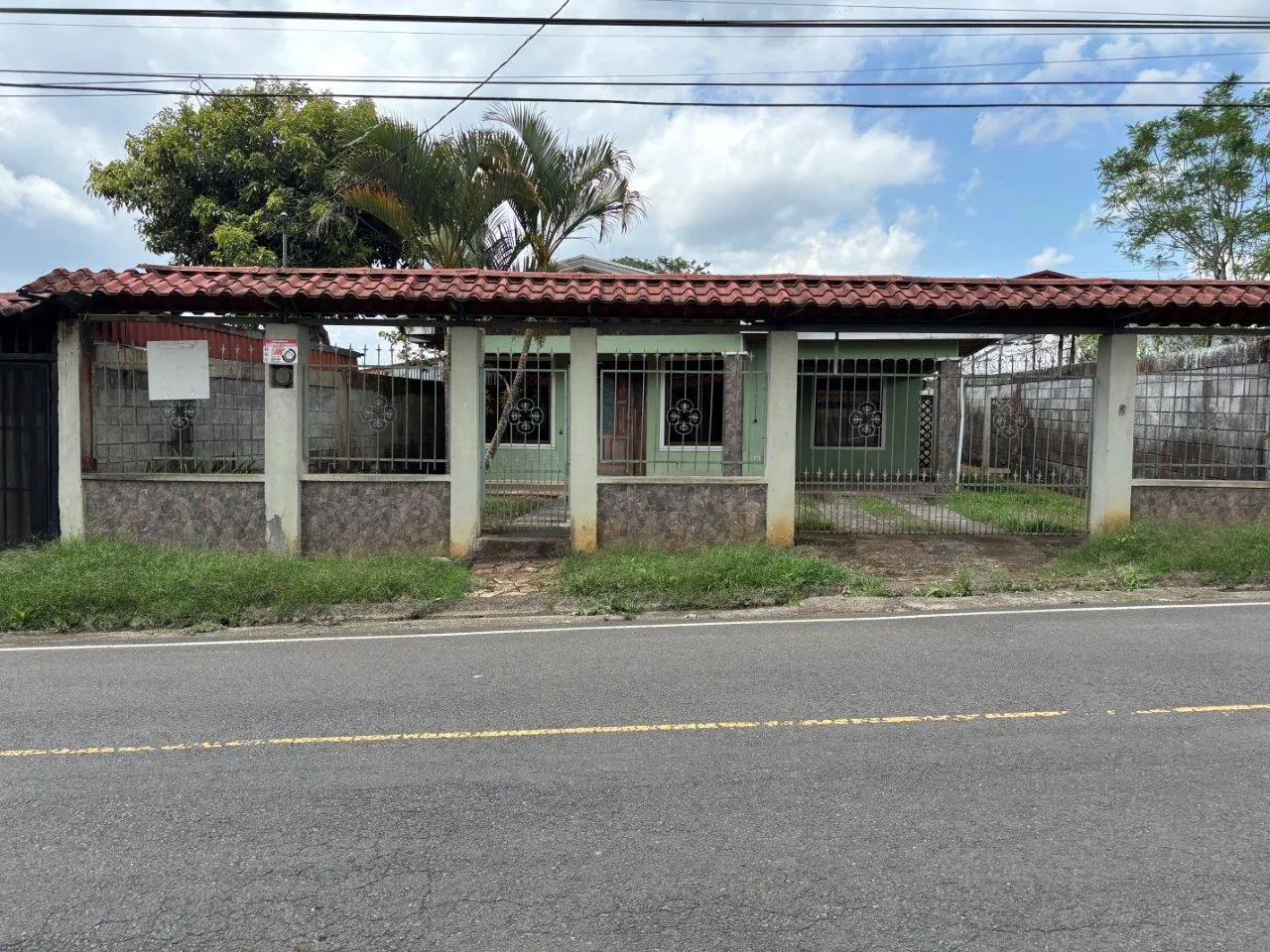 Fotografía 1 de Remate bancario de casa en Zaragoza, Palmares, Alajuela