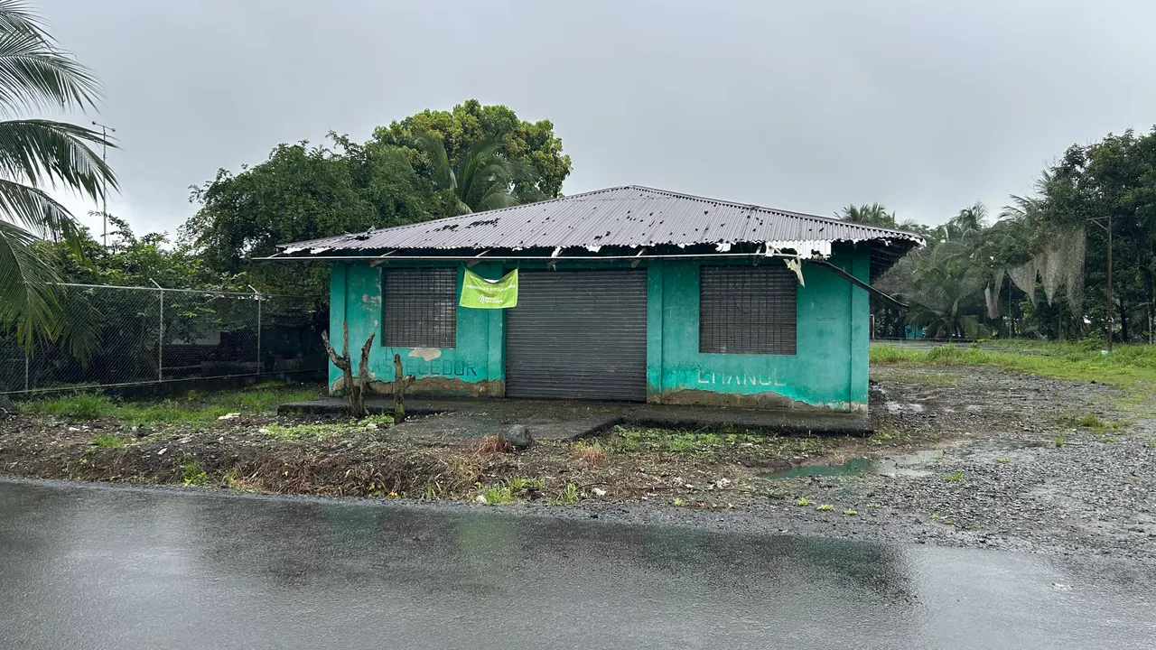 Photo 1 of Commercial property for sale in Carrandi, Limón