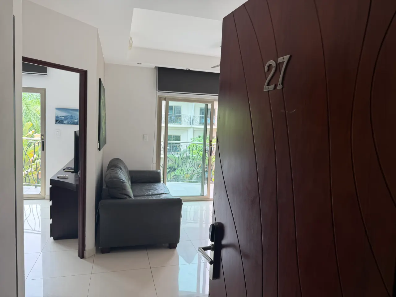 Fotografía 1 de Remate bancario de casa en Jacó, Garabito, Puntarenas