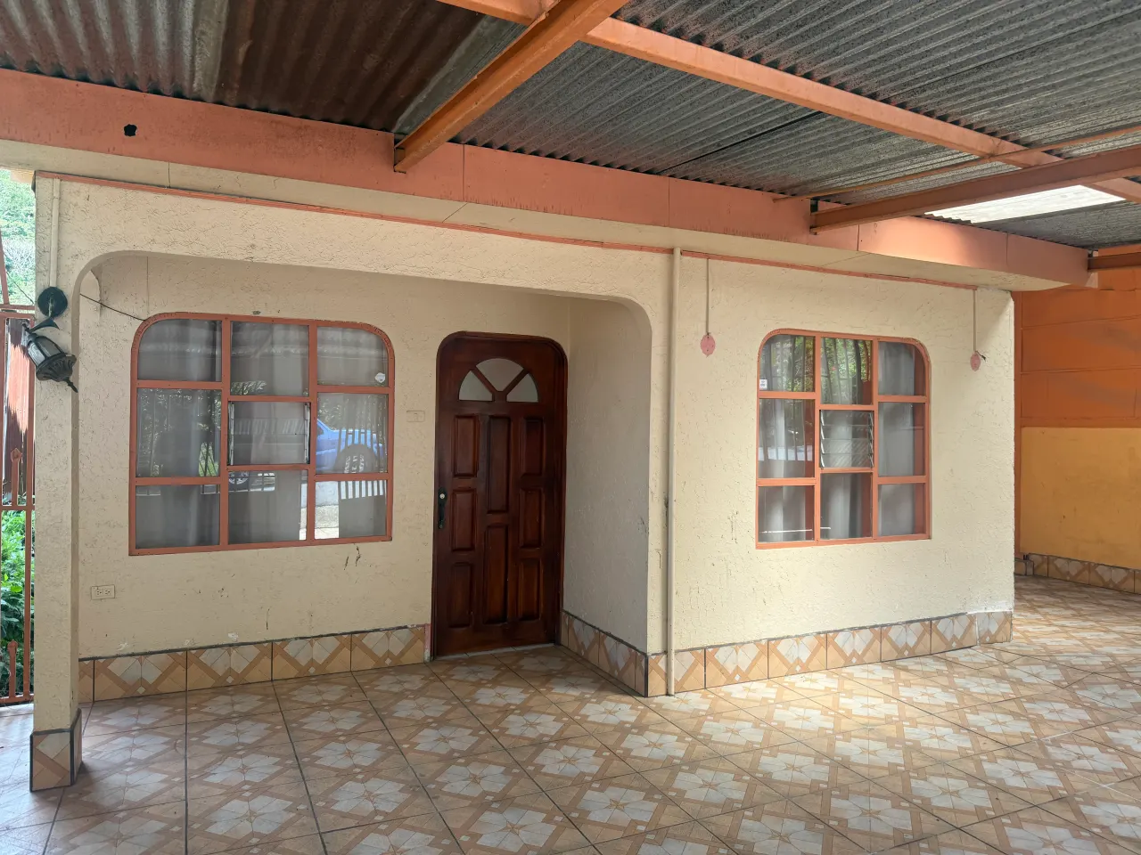 Fotografía 1 de Remate bancario de casa en Paraíso, Cartago